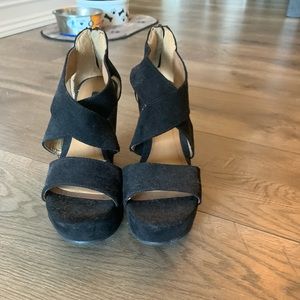 Forever 21 like new black wedge